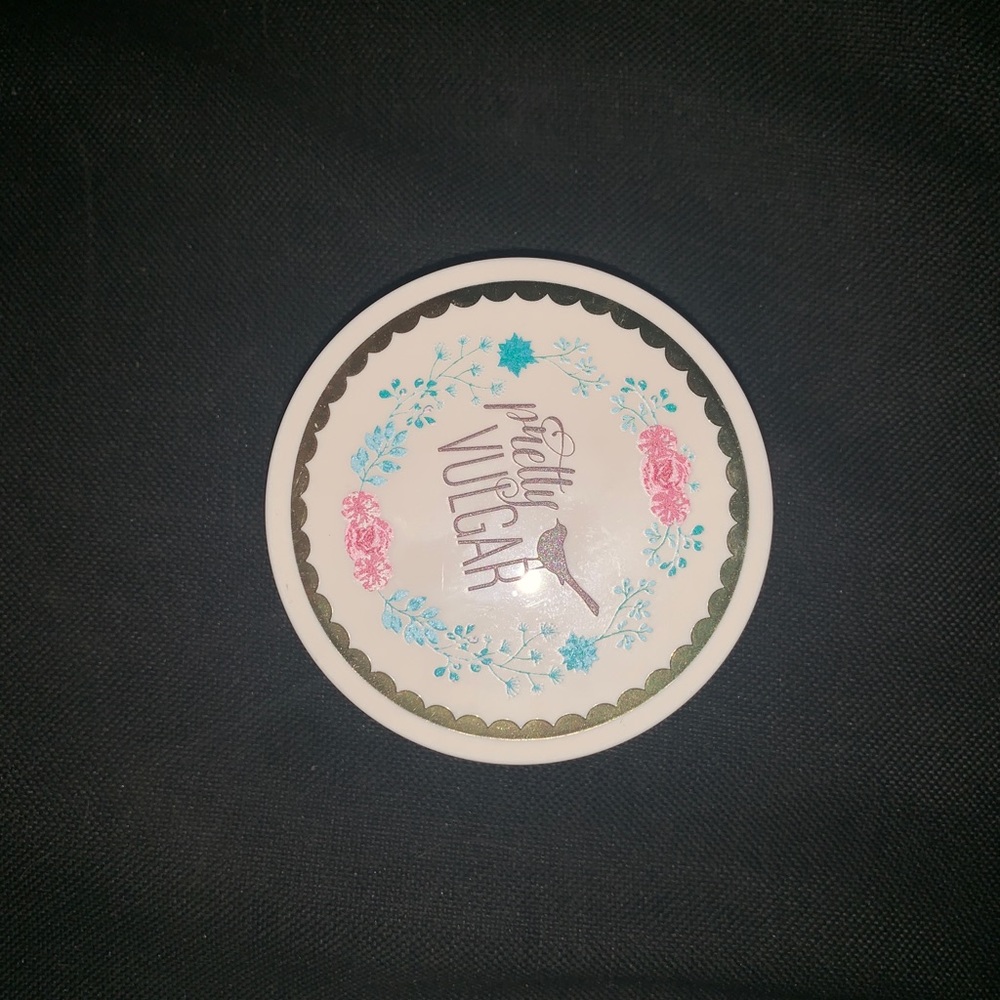 Pretty Vulgar setting powder